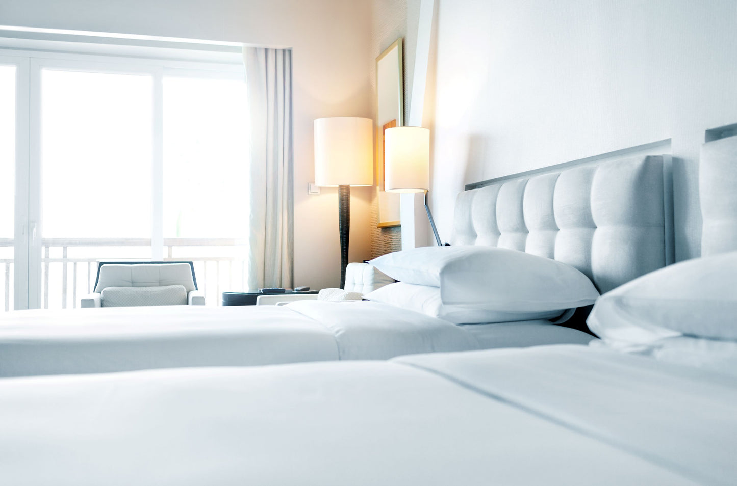 five-star-sheets-t300-white-lifestyle-6-23.jpg