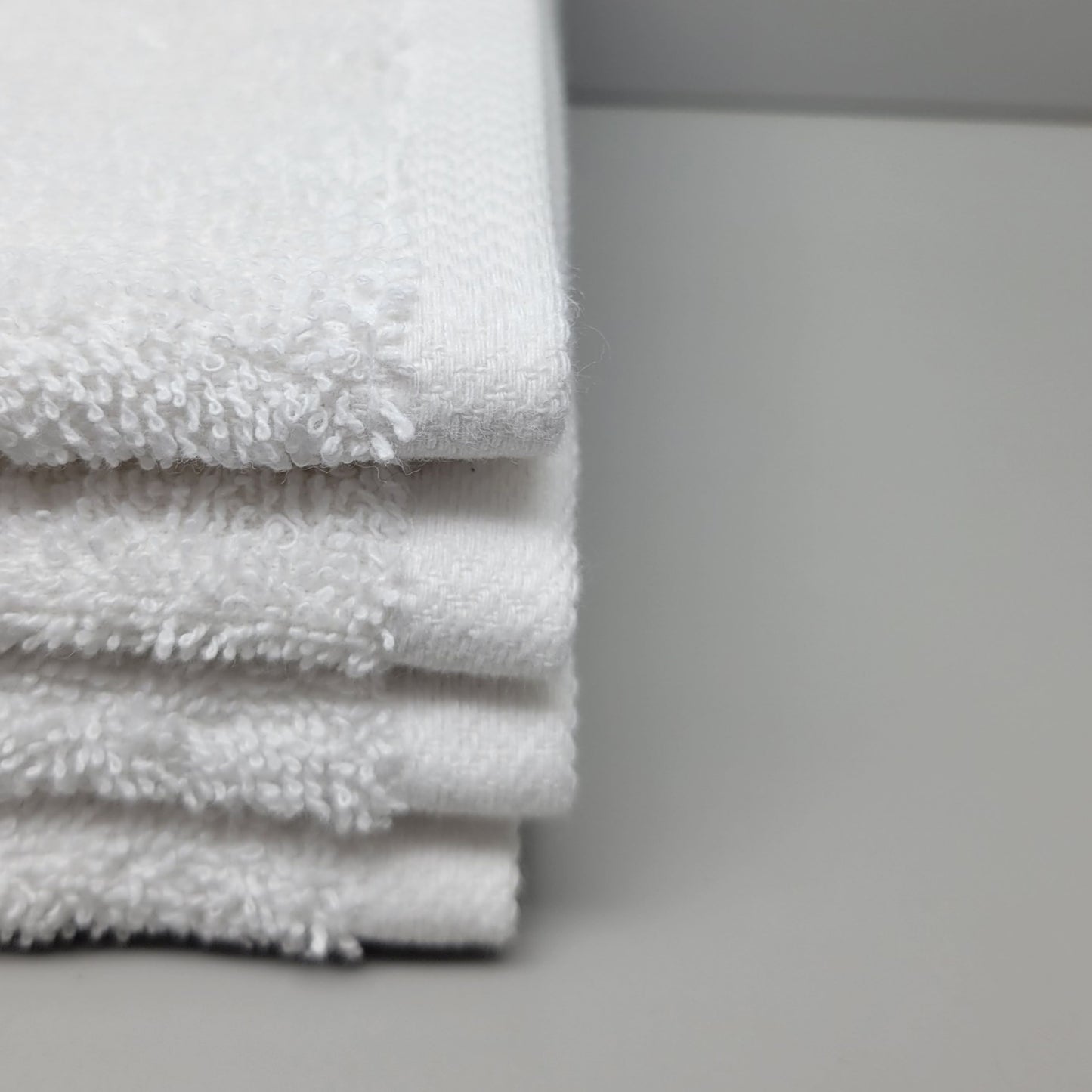martex-fingertip-towel-hemmed-white-detail-001-6-23.jpg
