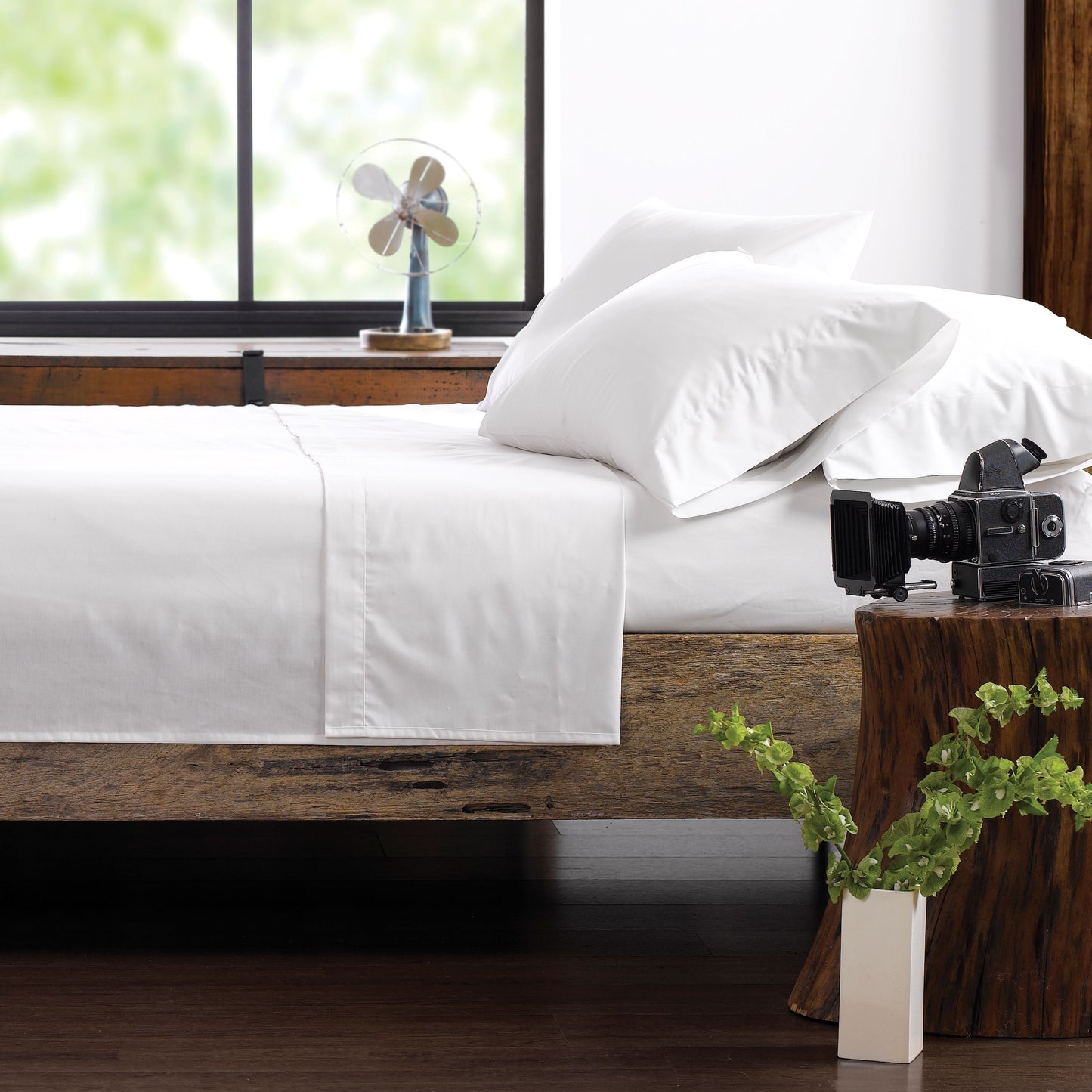 martex-green-sheets-white-lifestyle-002-6-23-3000-px.jpg