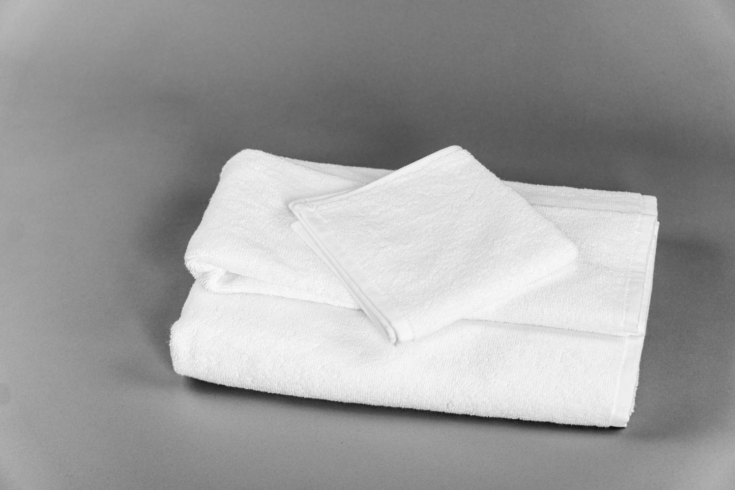 martex-luxe-collection-white-stack-002-7-23-3000px.jpg