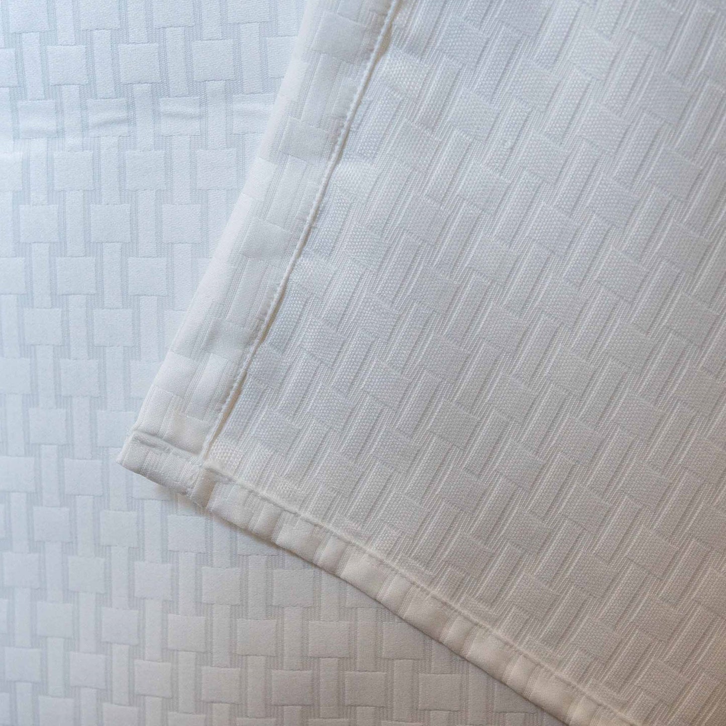 martex-wovens-top-sheet-basketweave-detail-001-6-23-3000px.jpg