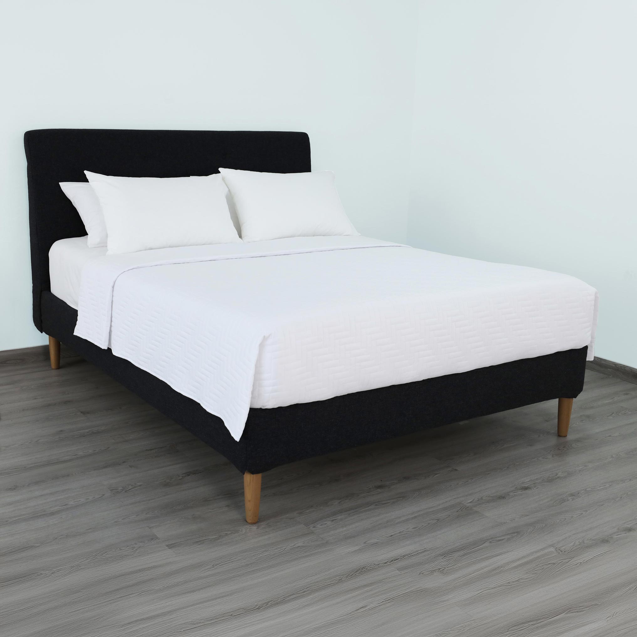 Martex Ultra Touch Suites Coverlet