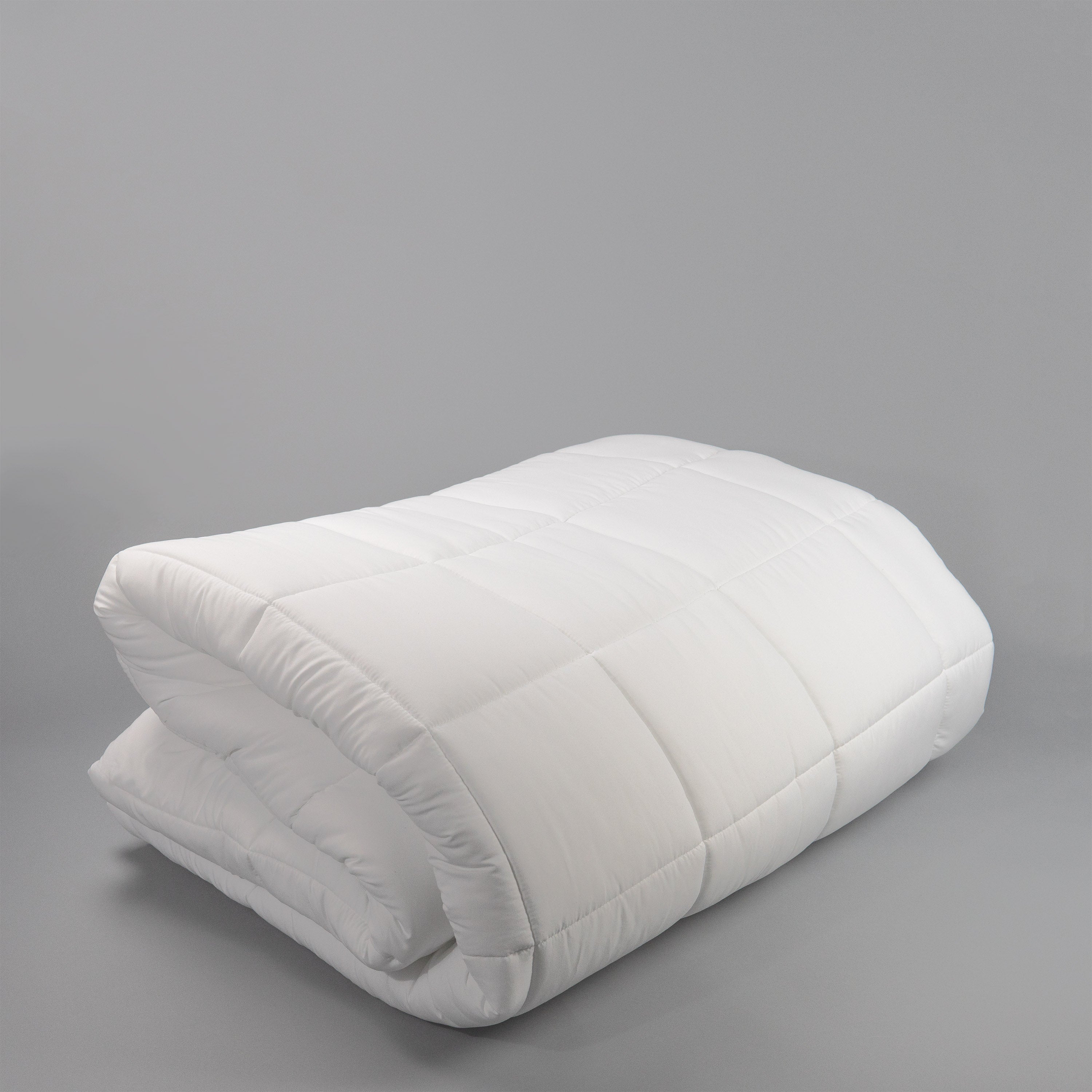 white ultra touch comforter
