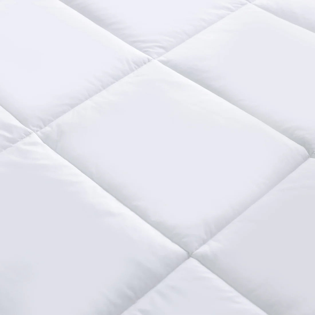 Five Star Hotel Collection Down Alternative Comforter
