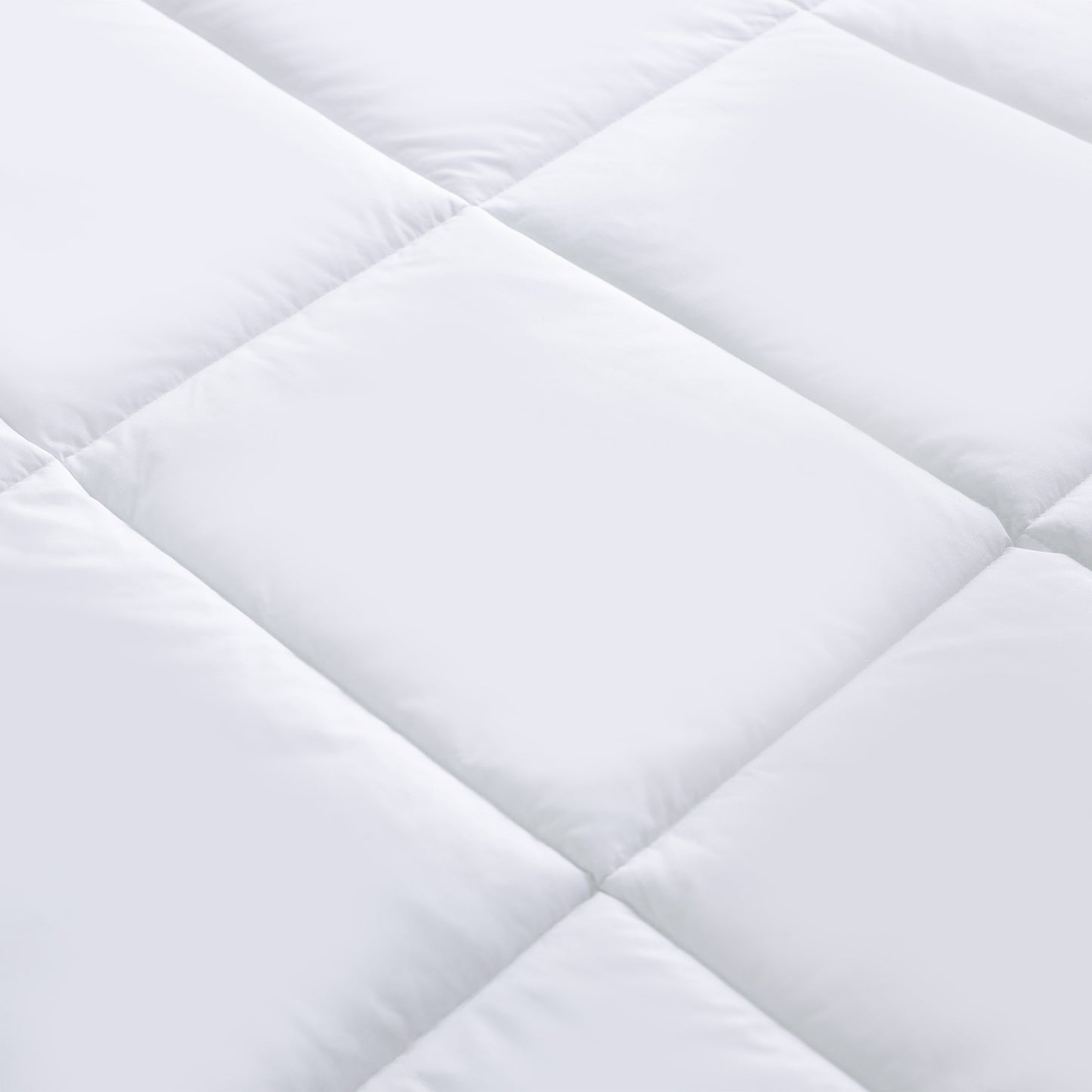 Five Star Hotel Collection Down Alternative Comforter