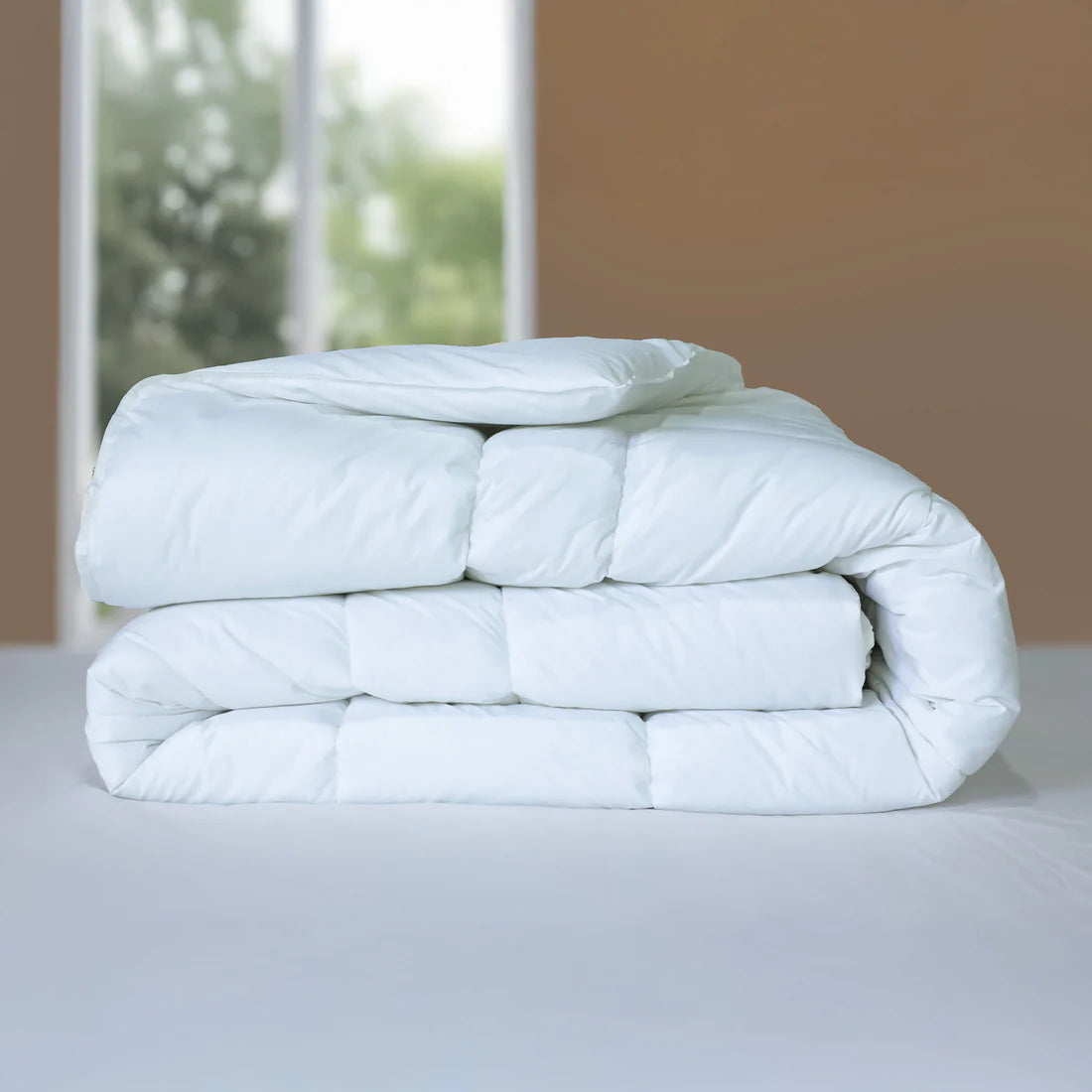Five Star Hotel Collection Down Alternative Comforter