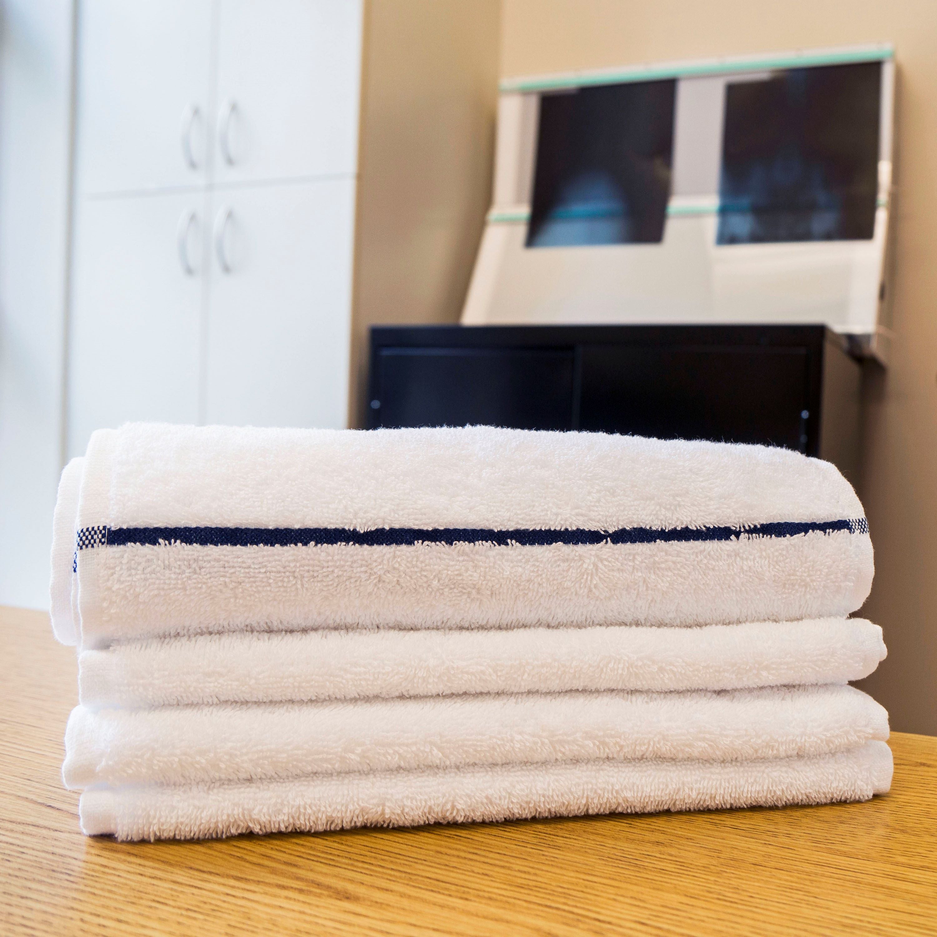 martex-active-towel-white-blue-stripe-lifestyle-005-6-23-3000.jpg