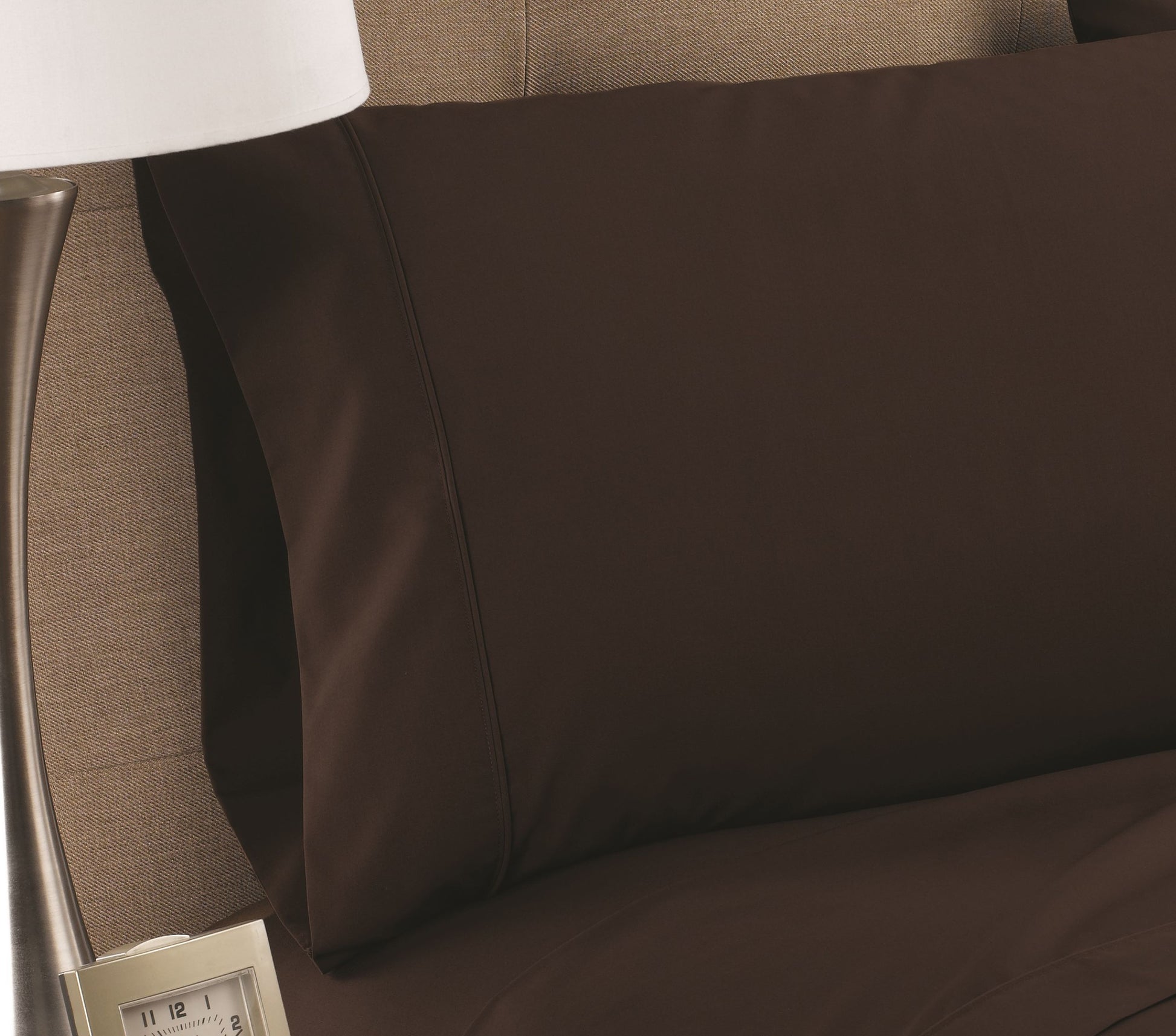martex-colors-sheets-chocolate-lifestyle-002-6-23-jpg-3000-px-2.jpg