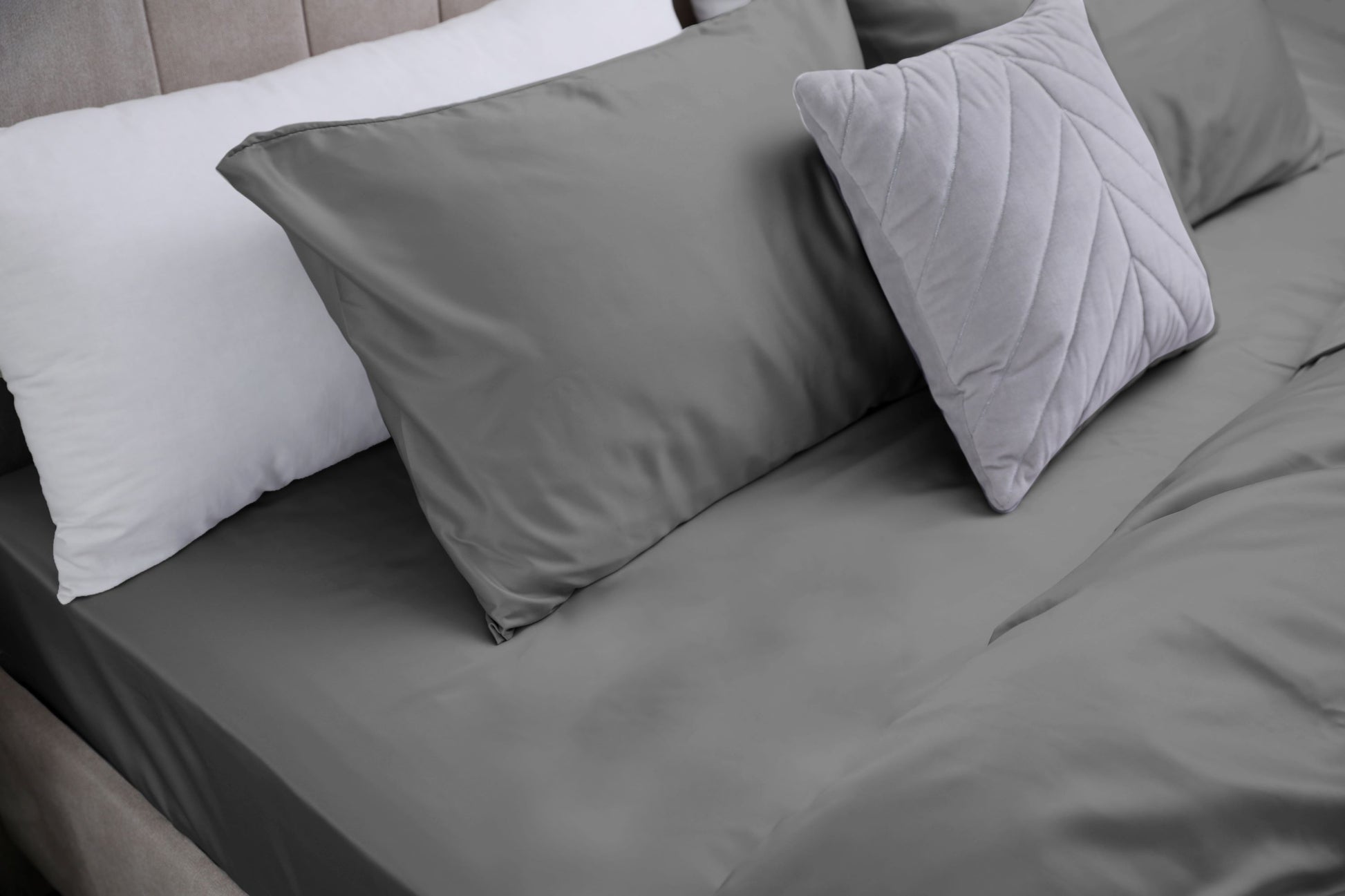 martex-colors-sheets-gray-lifestyle-001-6-23.jpg