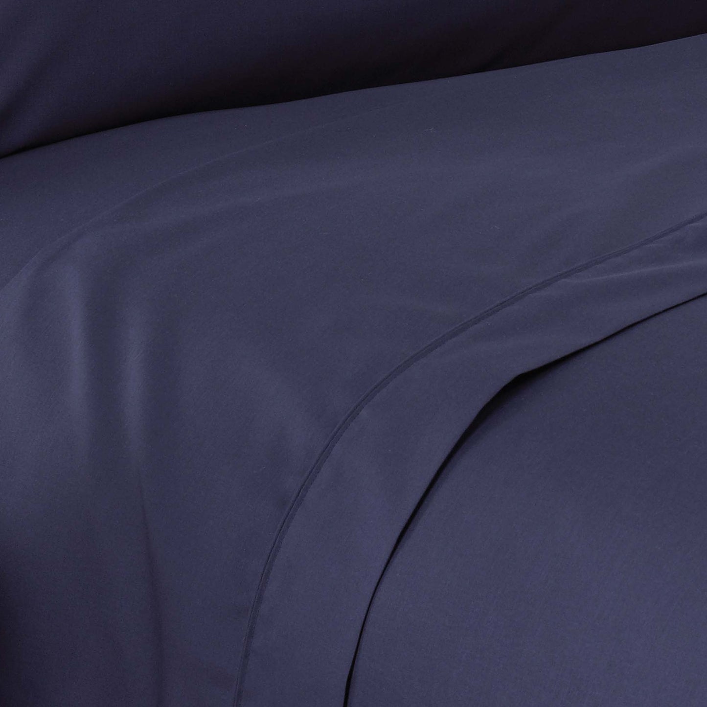 martex-colors-sheets-navy-lifestyle-webready.jpg