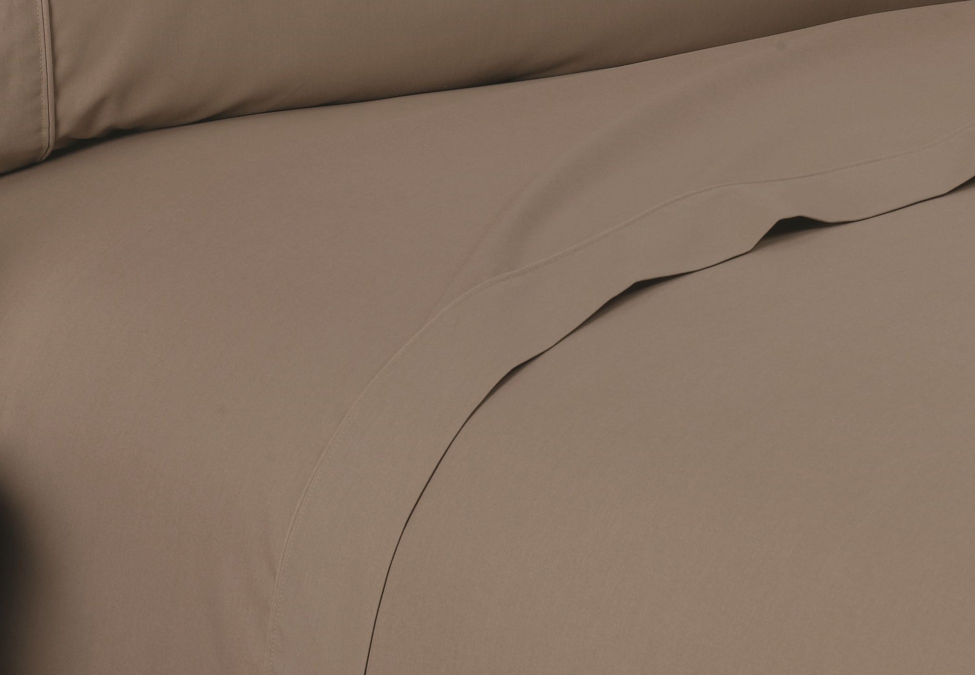 martex-colors-sheets-tan-lifestyle-003-6-23-3000-px-4.jpg