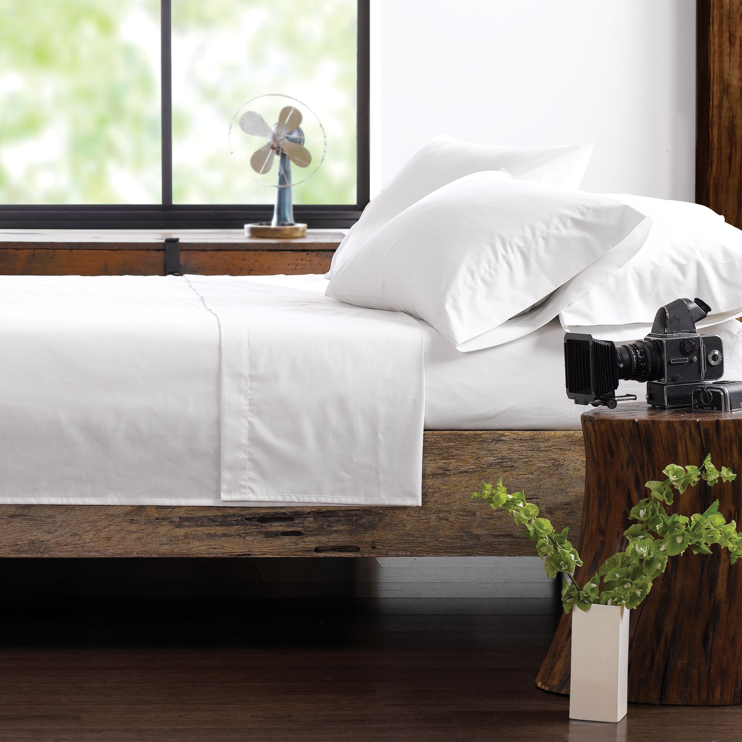 martex-green-sheets-white-lifestyle-002-6-23-3000-px.jpg