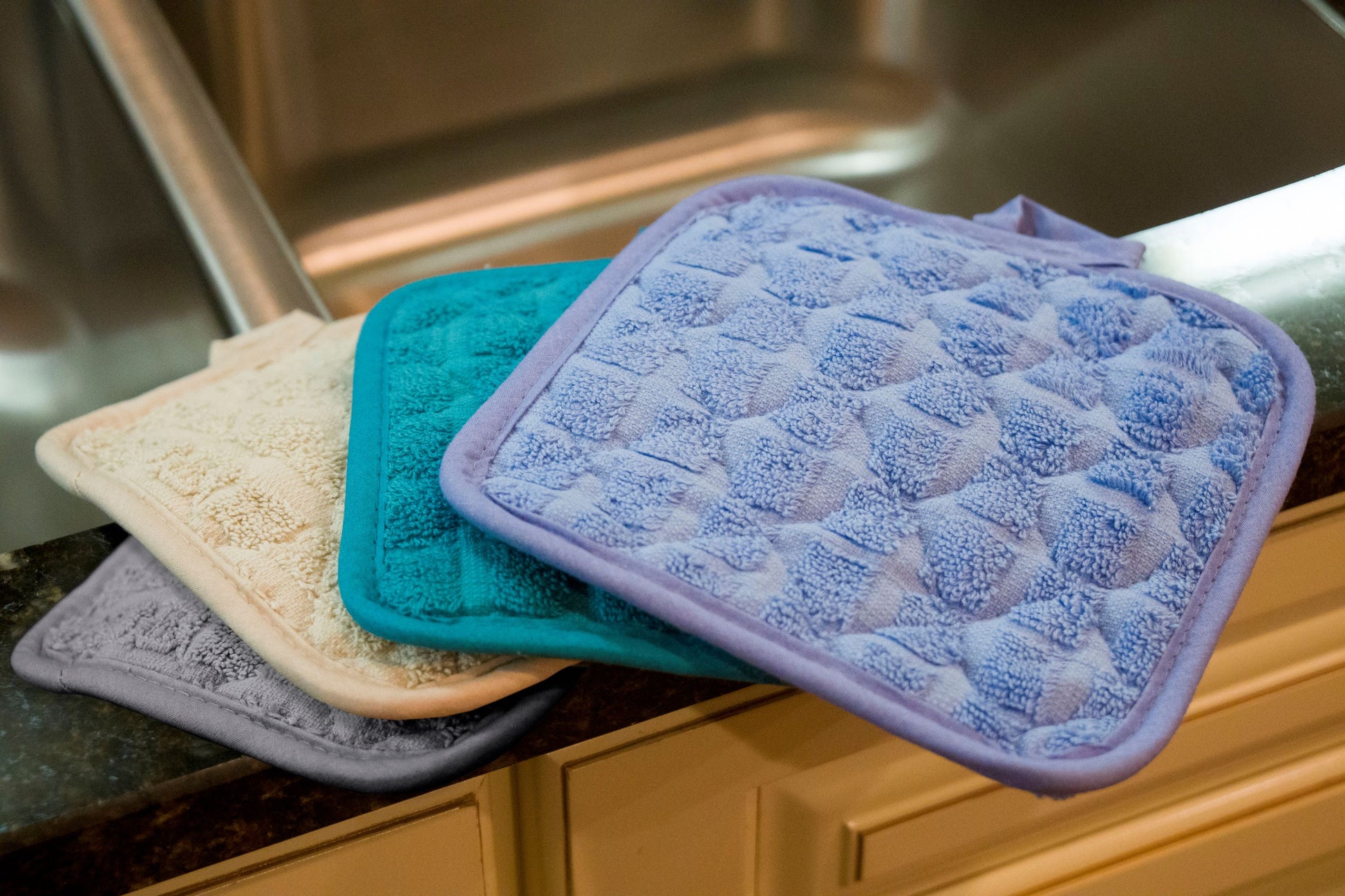 martex-potholders-collection-solid-lifestyle-001-6-23.jpg