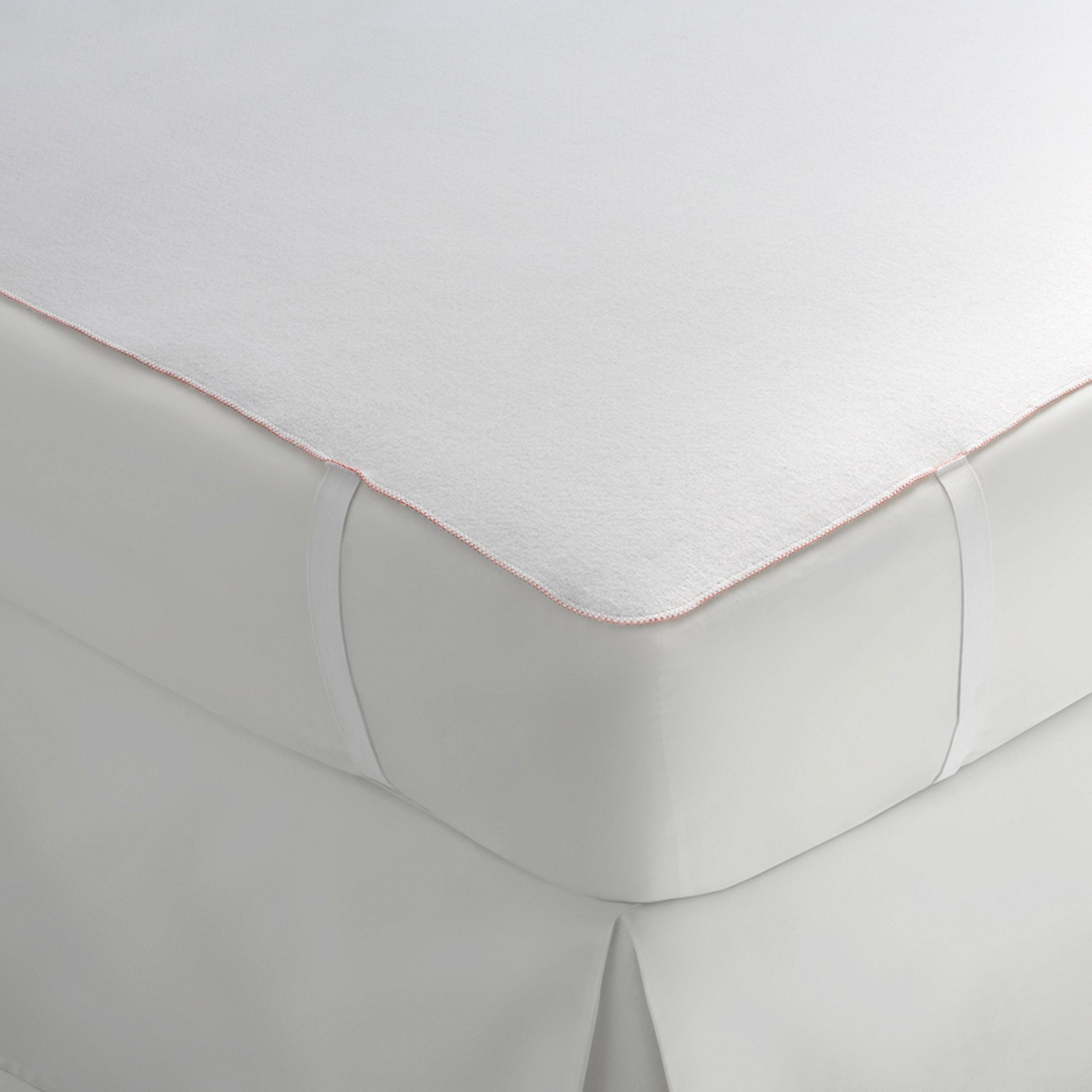 tough-one-mattress-pad-anchor-bands-white-lifestyle-001-6-23-jpg.jpg