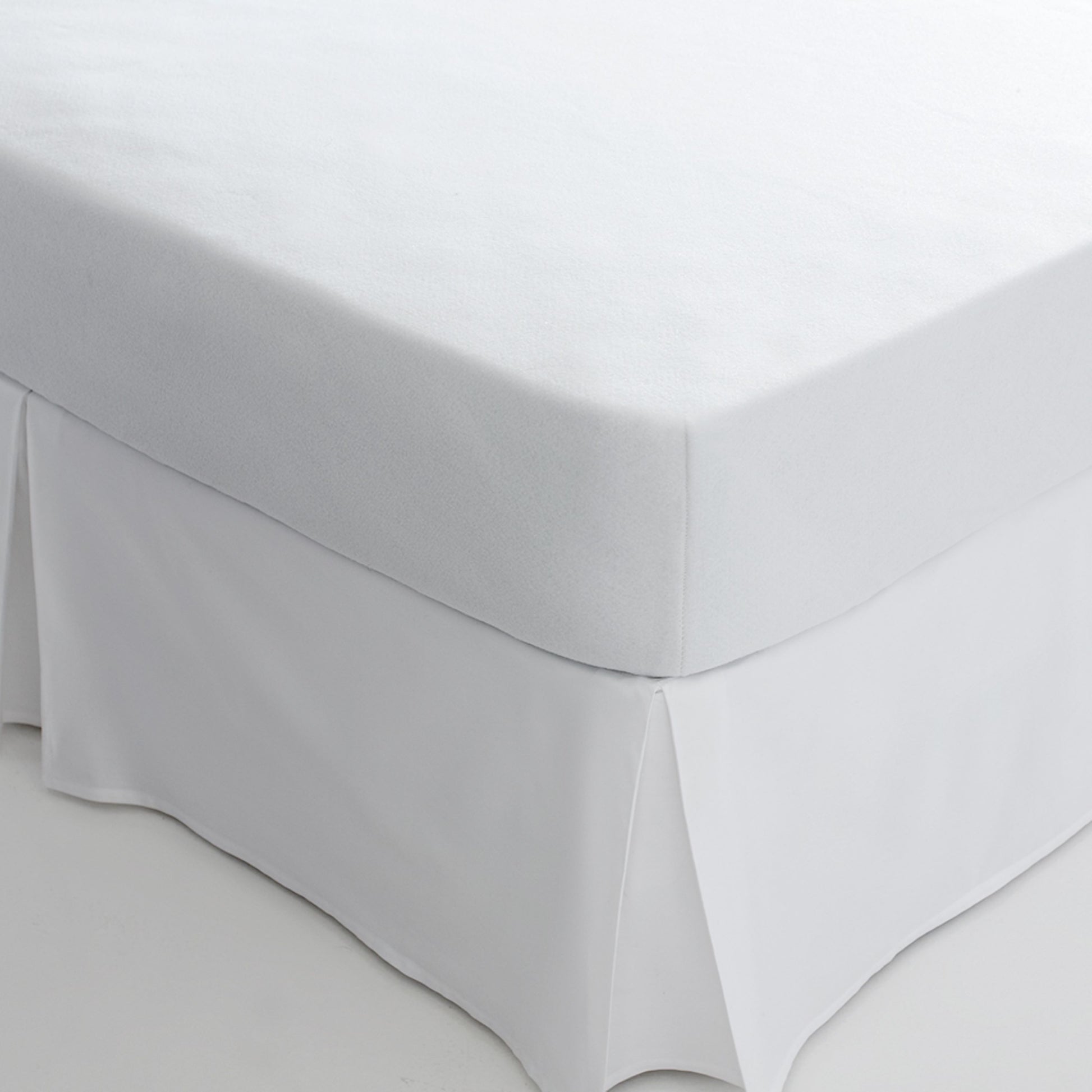tough-one-mattress-pad-skirt-white-lifestyle-001-6-23-jpg.jpg